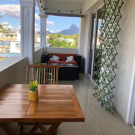 Rayon Bleu C2 Apartment Flic en Flac Bagian luar foto
